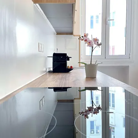 Cosy Hideaway Near Montparnasse Apartment