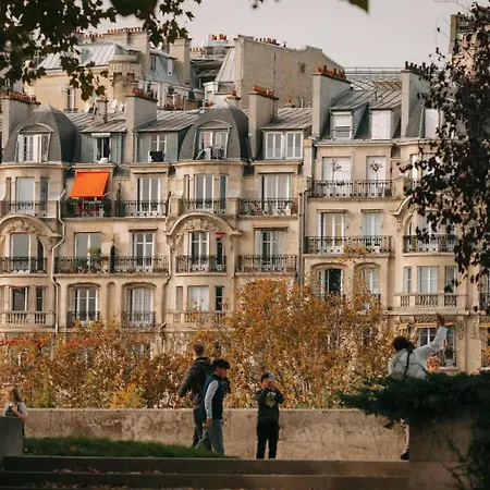 Cosy Hideaway Near Montparnasse