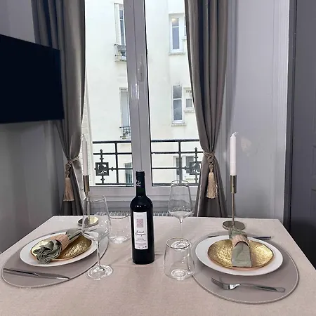 Cosy Hideaway Near Montparnasse Apartment *