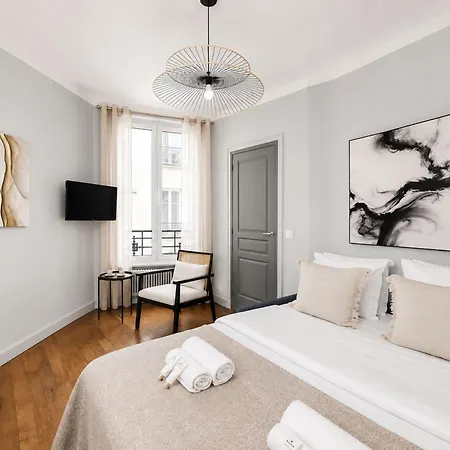 Montparnasse Apartment *