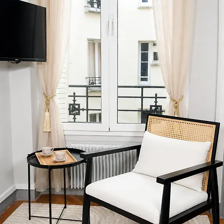 Montparnasse Apartment