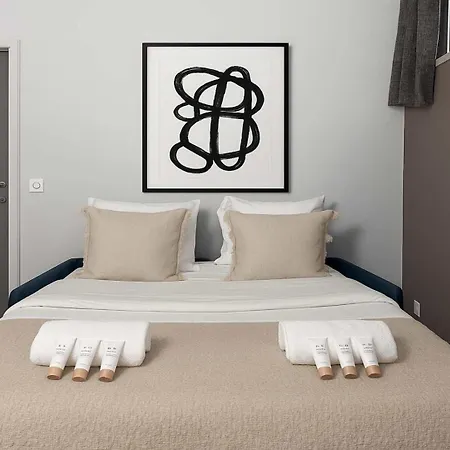 Montparnasse Apartment